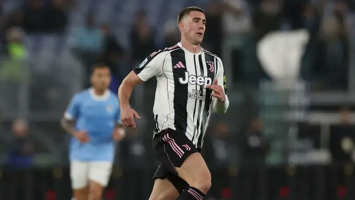 Dusan Vlahovic in bilico tra la Juventus e il Besiktas di Italiano